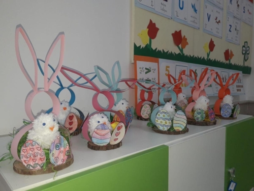 Buona Pasqua dai bambini della Classe 1ª
