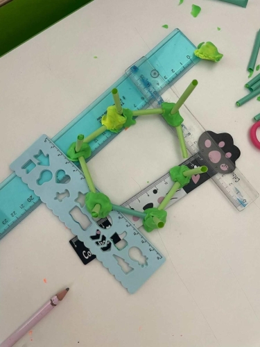 Imparare la geometria giocando - Quinta primaria