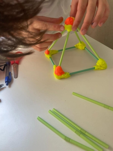 Imparare la geometria giocando - Quinta primaria