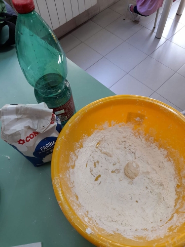 oggi impariamo a fare le pizze-Scuola-infanzia-piccoli-C 01