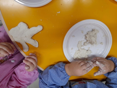 oggi impariamo a fare le pizze-Scuola-infanzia-piccoli-C 011