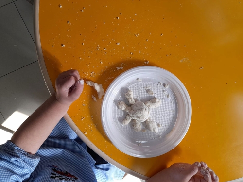 oggi impariamo a fare le pizze-Scuola-infanzia-piccoli-C 07