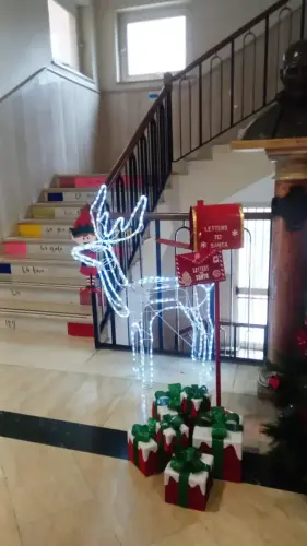 scuole pie ambientazione natale 2025 05