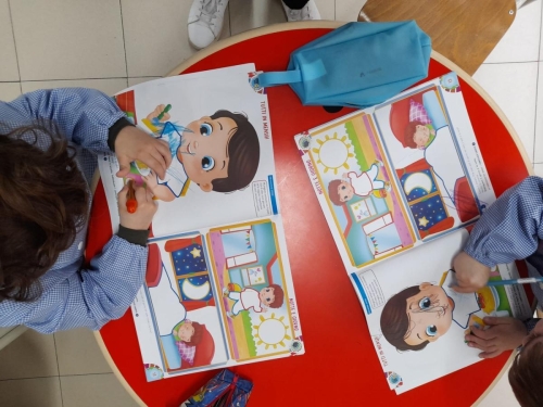 I fanciulli dell'infanzia: Laboratorio di creatività 