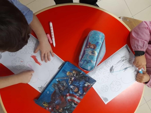 I fanciulli dell'infanzia: Laboratorio di creatività 