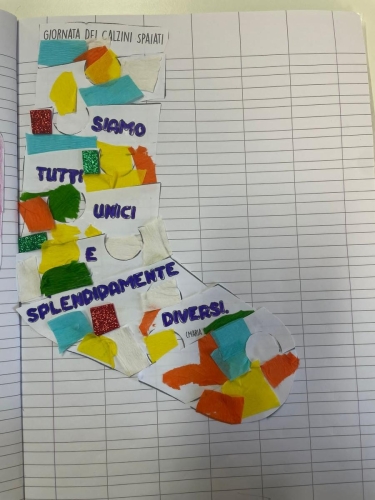 Classe Prima Primaria: "la giornata dei calzini spaiati"