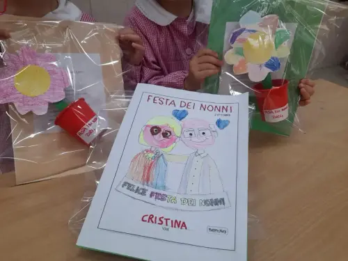 I nonni hanno trascorso una giornata insieme ai loro nipoti 