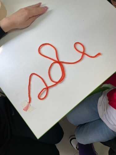 Didattica laboratoriale classe Prima Primaria: il corsivo