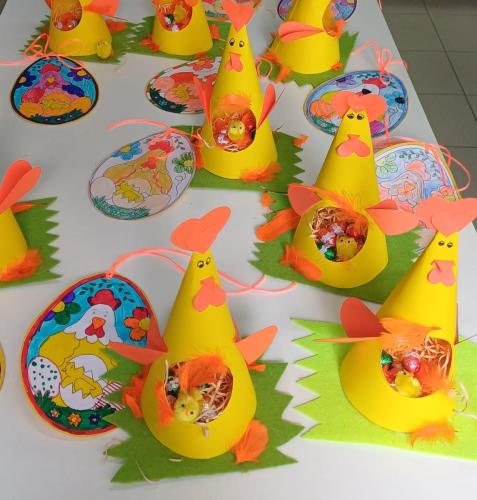 Buona Pasqua con gallina e pulcino - scuola primaria