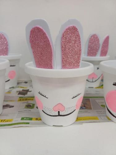 Buona Pasqua con il vaso coniglietto - Prima Primaria