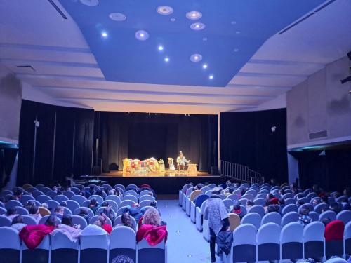 La Scuola Primaria allo Spettacolo Natalizio: La magia del Natale - Teatro dei Piccoli a NapoliIl Natale è magia, è lo stupore negli occhi dei bambini.