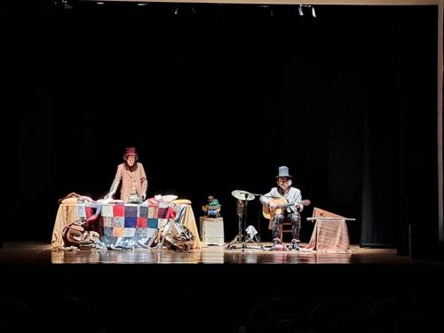 La Scuola Primaria allo Spettacolo Natalizio: La magia del Natale - Teatro dei Piccoli a NapoliIl Natale è magia, è lo stupore negli occhi dei bambini.