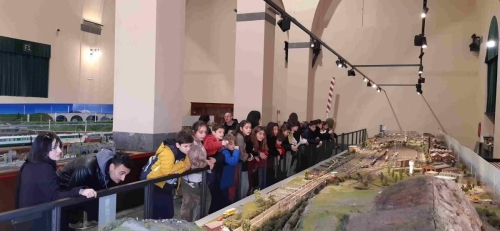 Visita al Museo Nazionale Ferroviario di Pietrarsa - Il Treno di Natale.Scuola Primaria e Prima Secondaria I grado 
