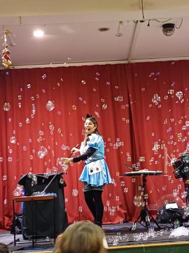 Spettacolo alle Scuola Pie Napoletane: la "magia" delle bolle