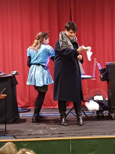 Spettacolo alle Scuola Pie Napoletane: la "magia" delle bolle