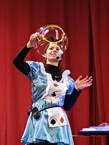 Spettacolo alle Scuola Pie Napoletane: la "magia" delle bolle