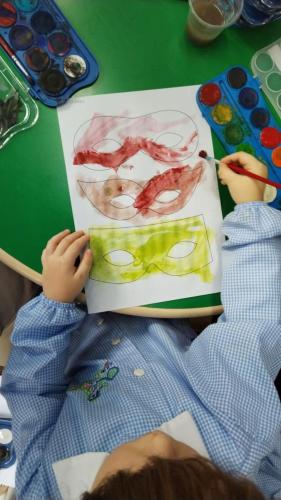 I piccoli della scuola dell'infanzia: creatività - ci prepariamo a vivere il carnevale 