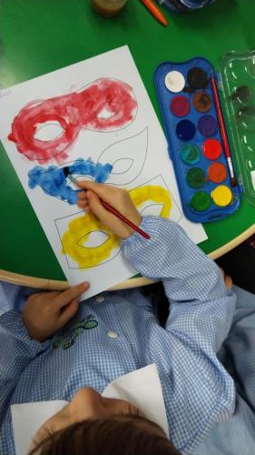 I piccoli della scuola dell'infanzia: creatività - ci prepariamo a vivere il carnevale 
