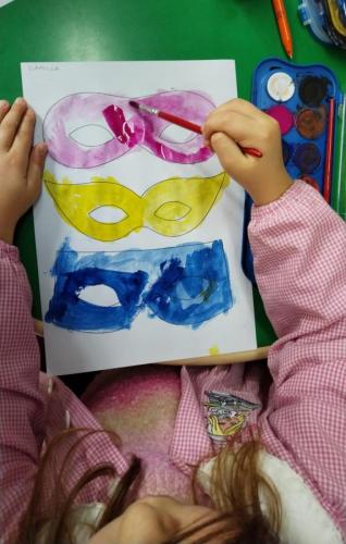 I piccoli della scuola dell'infanzia: creatività - ci prepariamo a vivere il carnevale 