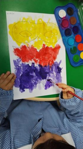 I piccoli della scuola dell'infanzia: creatività - ci prepariamo a vivere il carnevale 